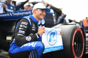 Álex Palou (Chip Ganassi) firmó este sábado la pole para la carrera de Mid Ohio, por delante de Christian Lundgaard (Arrow McLaren) y de Kyffin Simpson (Chip Ganassi). EFE/James J. Black/IndyCar /SOLO USO EDITORIAL/SOLO DISPONIBLE PARA ILUSTRAR LA NOTICIA QUE ACOMPAÑA /CRÉDITO OBLIGATORIO