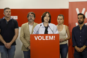 GRAFCVA8858. VALENCIA, 31/07/2025.- La secretaria general del PSPV-PSOE, la ministra Diana Morant, durante la rueda de prensa en la sede del partido ofrecida este jueves sobre la dimisión de José María Ángel tras el informe de la Agencia Valenciana Antifraude que afirma que Ángel utilizó un título "presumiblemente falso" para promocionar como funcionario de la Diputación de Valencia. EFE/Biel Aliño