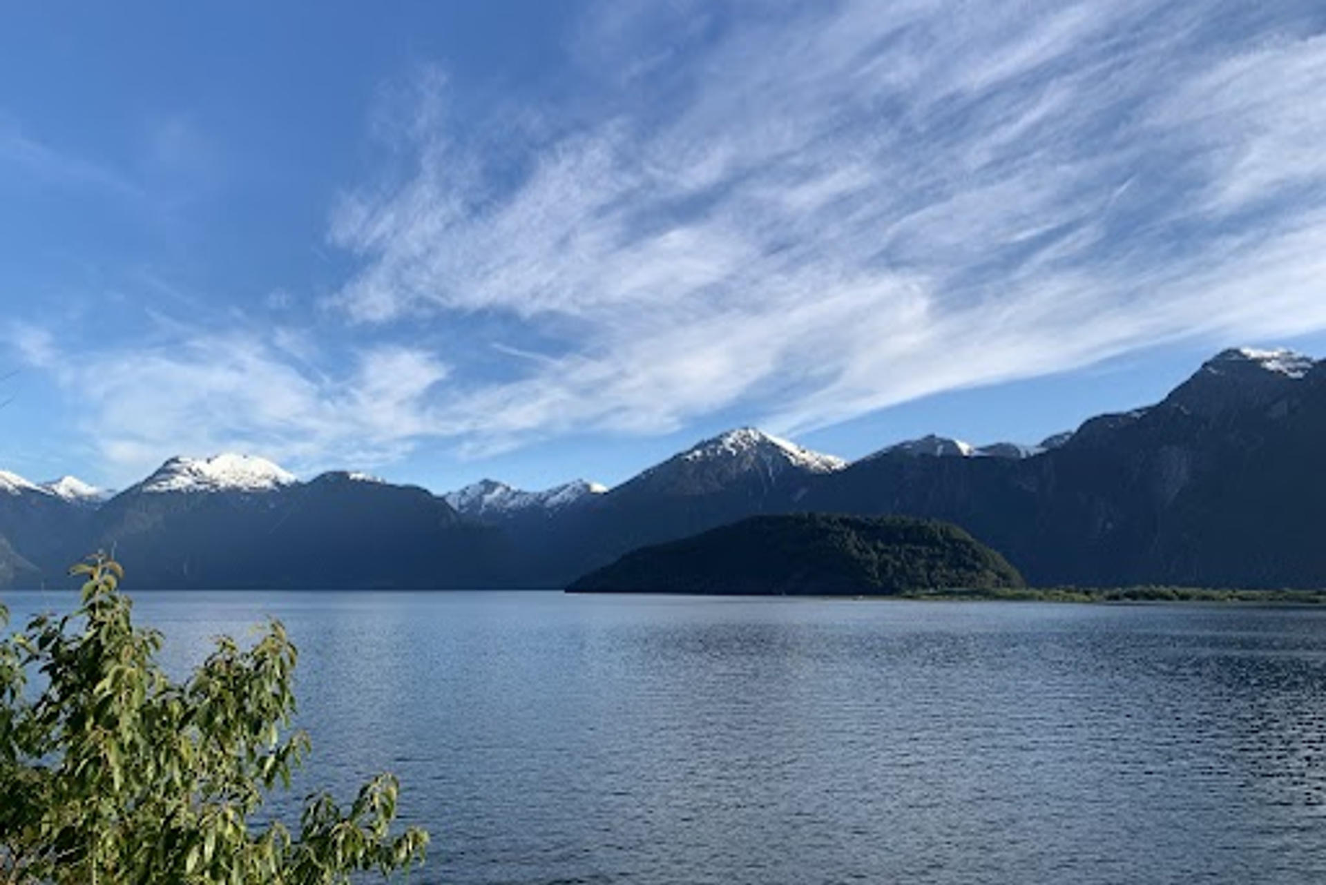 Fotografía del 22 de diciembre de 2024 del río Futaleufú, en la región meridional de los Lagos (Chile). EFE/ Javier Martín