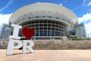 Fotografía de la fachada del Coliseo de Puerto Rico José Miguel Agrelot este martes, en San Juan (Puerto Rico). EFE/Jorge Muñiz