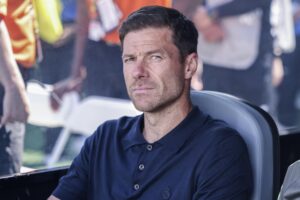 El entrenador del Real Madrid, Xabi Alonso, destacó este sábado en Nueva Jersey la capacidad de su equipo para sellar su clasificación a las semifinales del Mundial de Clubes a expensas del Borussia Dortmund. EFE/EPA/SARAH YENESEL