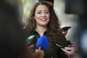 La nueva portavoz del PP en el Congreso, Ester Muñoz, atiende a los medios en la sede del partido en Madrid, este miércoles. EFE/ David Mudarra/PP SOLO USO EDITORIAL/SOLO DISPONIBLE PARA ILUSTRAR LA NOTICIA QUE ACOMPAÑA (CRÉDITO OBLIGATORIO)