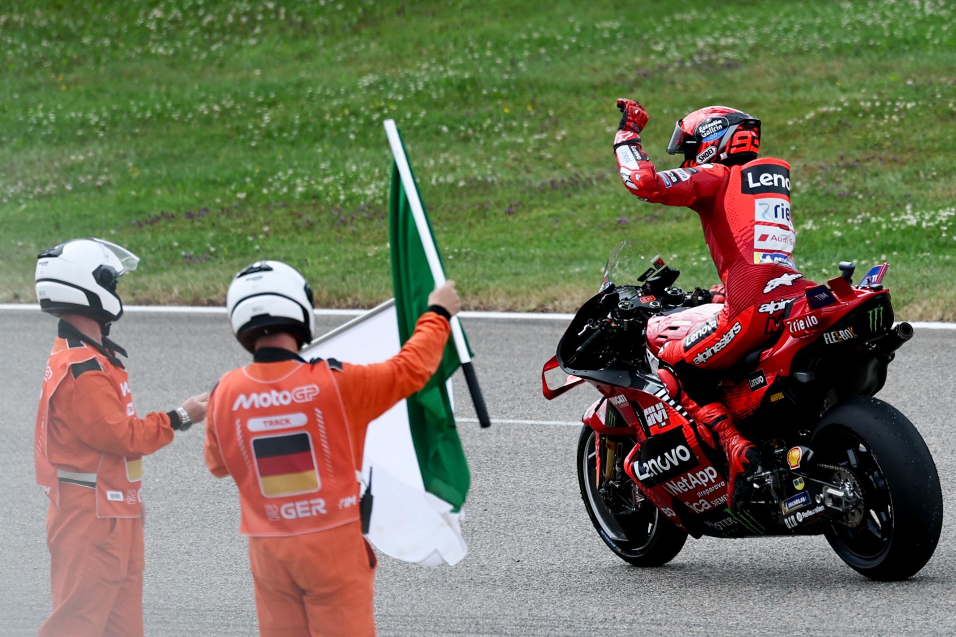 El español Marc Márquez (Ducati Desmosedici GP25) en Alemania, en el circuito de Sachsenring. EFE/EPA/FILIP SINGER