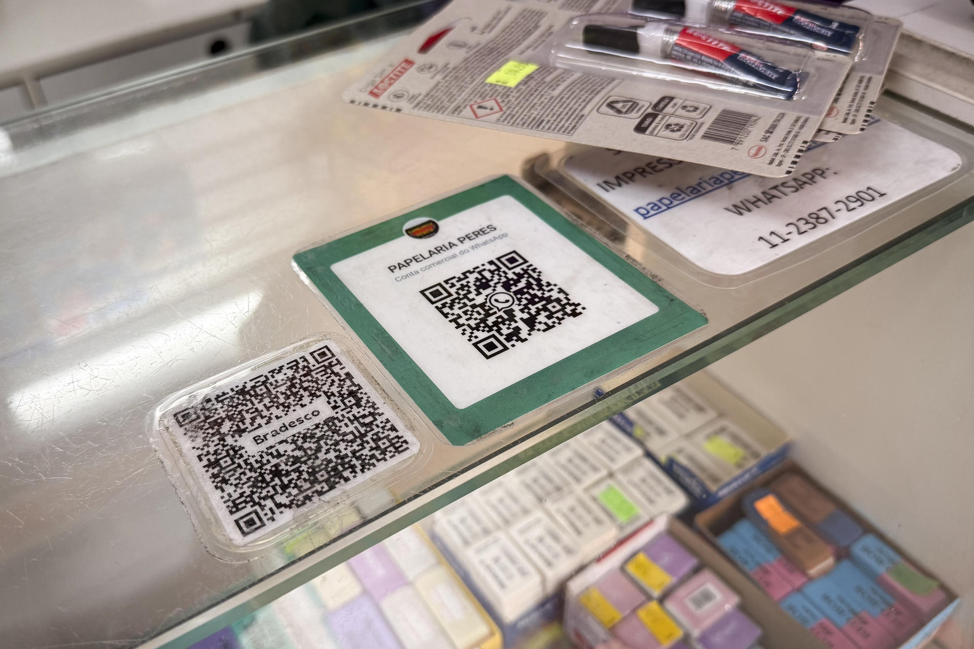 Fotografía del 18 de julio de 2025 que muestra un código QR del método de pago Pix, en Sao Paulo (Brasil). EFE/ Isaac Fontana