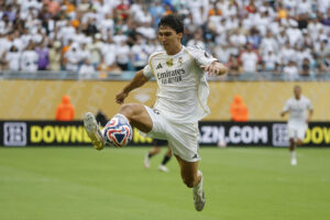 Gonzalo García selló este martes en Miami con un gol de cabeza a Juventus la clasificación del Real Madrid a los cuartos de final del Mundial de Clubes. EFE/ Juan Ignacio Roncoroni