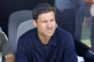 El entrenador del Real Madrid Xabi Alonso en el banquillo antes del partido de la Copa Mundial de Clubes de la FIFA 2025 entre el París Saint-Germain y el Real Madrid en East Rutherford, Nueva Jersey, EE. UU. EFE/EPA/CJ GUNTHER
//////////
EAST RUTHERFORD (United States), 09/07/2025.- Head coach Xabi Alonso of Real Madrid sits on the bench ahead of the FIFA Club World Cup 2025 match between Paris Saint-German and Real Madrid in East Rutherford, New Jersey, USA, 09 July 2025. (Mundial de Fútbol) EFE/EPA/CJ GUNTHER