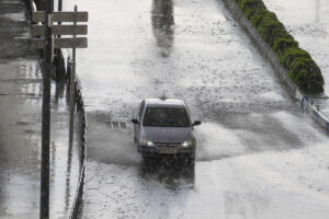 Imagen de archivo de los efectos de una tormenta. EFE/Antonio Garcia
