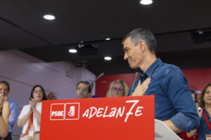 El secretario general del PSOE y presidente del Gobierno, Pedro Sánchez (c), durante el Comité Federal del partido este sábado, en la sede del partido en la madrileña calle de Ferraz. EFE/ Eva Ercolanese PSOE SOLO USO EDITORIAL SOLO DISPONIBLE PARA ILUSTRAR LA NOTICIA QUE ACOMPAÑA (CRÉDITO OBLIGATORIO)