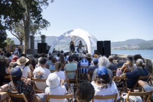 Imagen de una de las actuaciones que ha participado hoy viernes en el Festival Sinsal que se celebra en la localidad pontevedresa de San Simón. EFE / Cris Padín / ***SOLO USO EDITORIAL / SOLO USO DISPONIBLE PARA ILUSTRAR LA NOTICIA QUE ACOMPAÑA/ (CRÉDITO OBLIGATORIO)***.