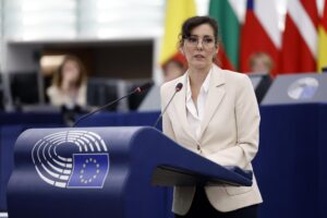 La comisaria europea para la Preparación, la Gestión de Crisis y la Igualdad, Hadja Lahbib. EFE/EPA/GUILLAUME HORCAJUELO