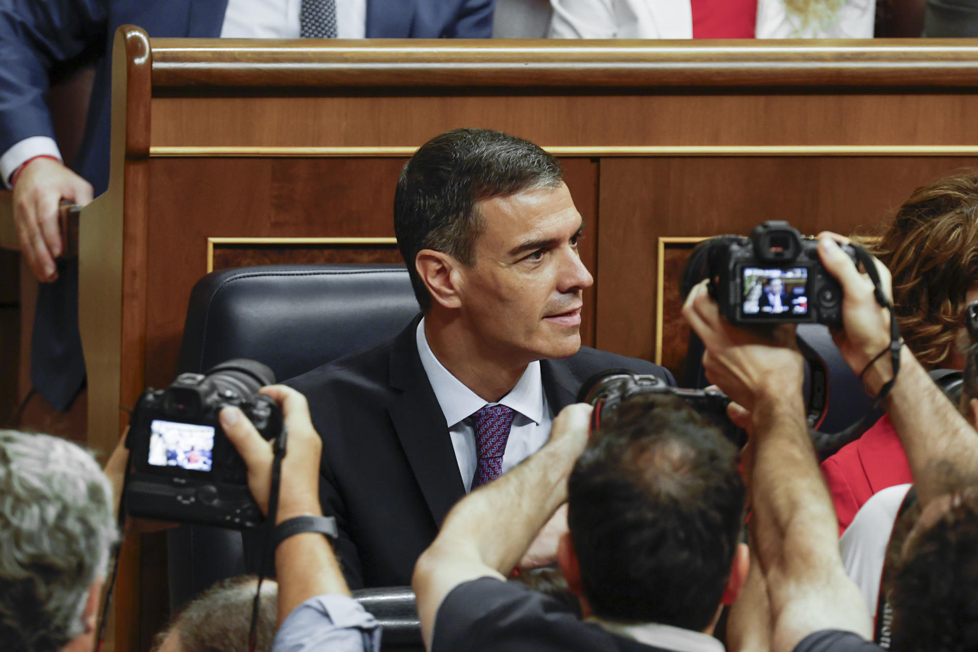El presidente del Gobierno, Pedro Sánchez, a su llegada para asistir el pleno del Congreso de los Diputados este miércoles. EFE/ Javier Lizon