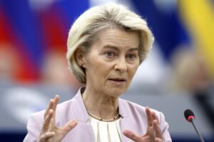 La presidenta de la Comisión Europea, Ursula von der Leyen, en una imagen de archivo.EFE/EPA/GUILLAUME HORCAJUELO