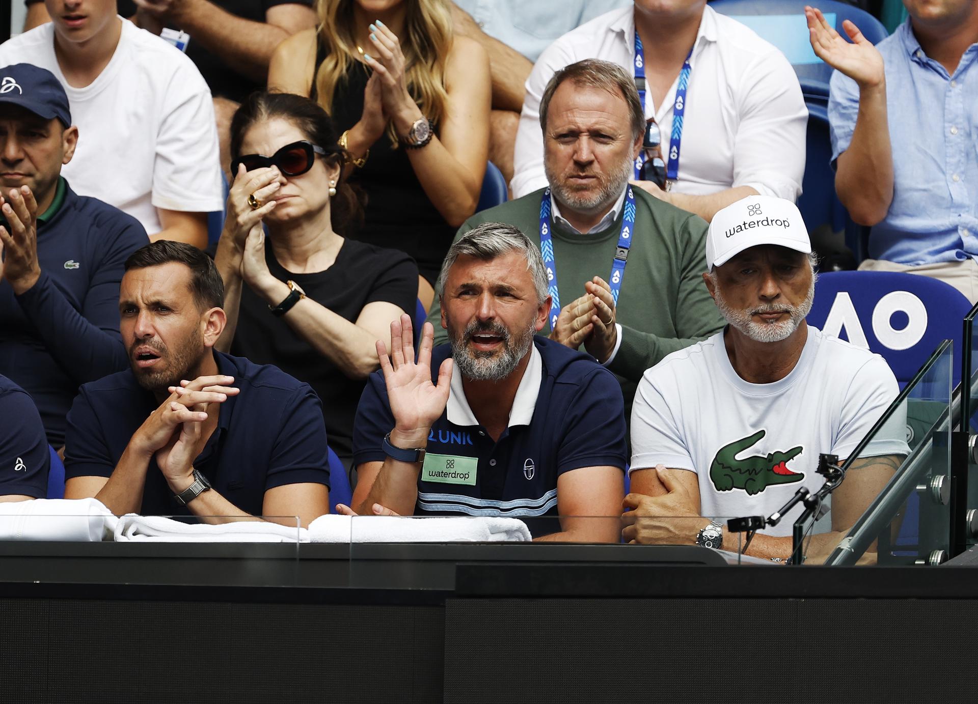 Imagen de archivo de Goran Ivanisevic (c) cuando era entrenador de Novak Djokovic. EFE/EPA/MAST IRHAM