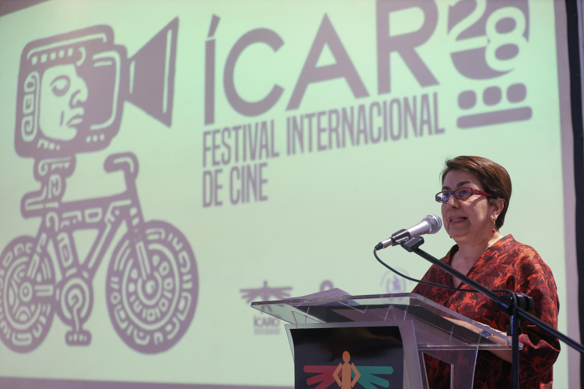 La embajadora de Colombia en Guatemala, Victoria González Ariza, habla durante el lanzamiento del Festival Internacional de Cine Icaro 2025 este miércoles, en la Ciudad de Guatemala (Guatemala). EFE/ Mariano Macz.