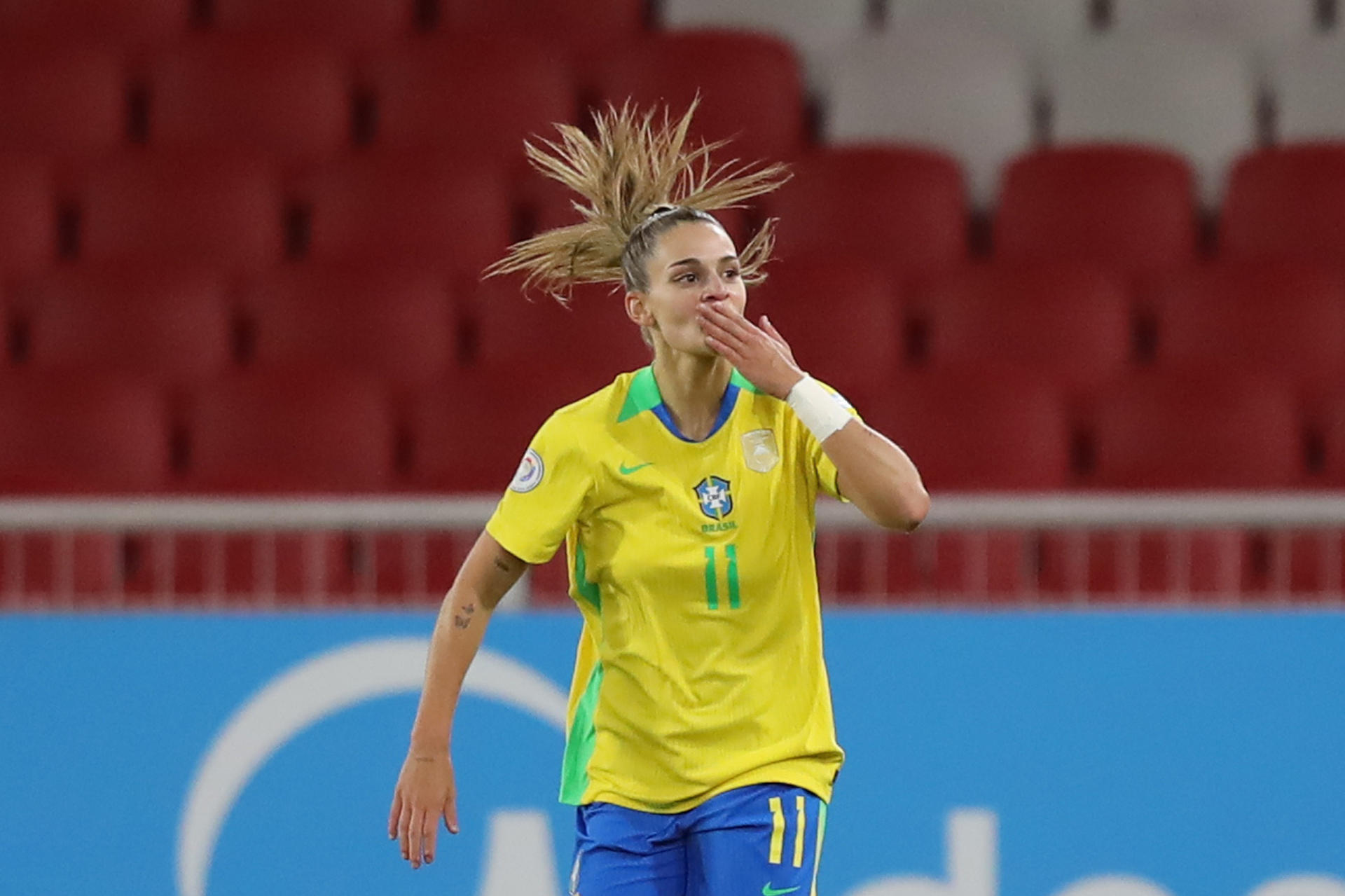Gio, celebra uno de los goles de Brasil ante Uruguay en la Copa América Femenina. EFE/Jose Jácome