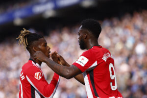 Imagen de archivo de los delanteros del Athletic de Bilbao Nico Williams e Iñaki Williams (d). EFE/ Quique García