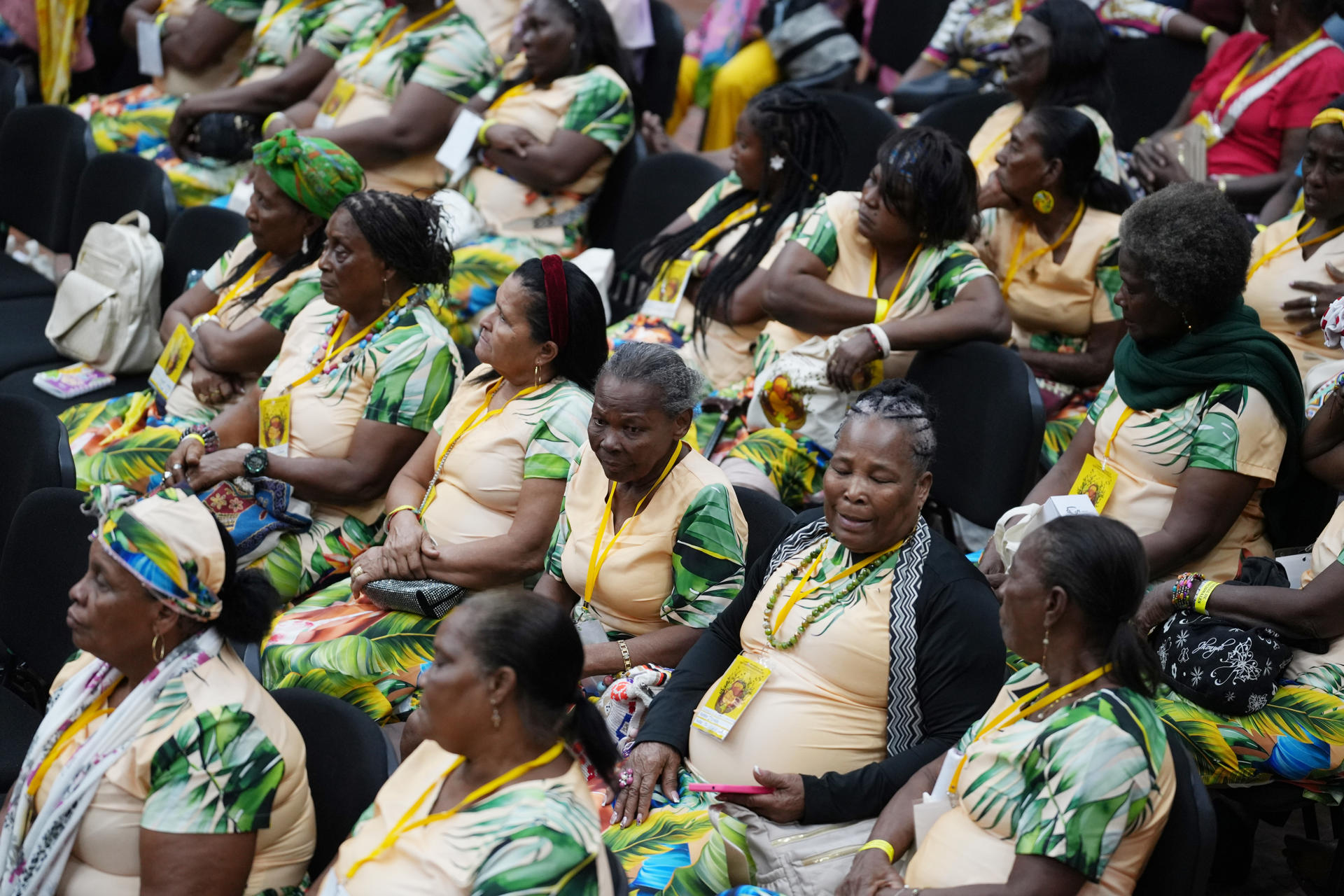 Mujeres parteras asisten a la I Cumbre Mundial de Parteras este martes, en el Centro Cultural de Cali (Colombia). EFE/ Ernesto Guzmán Jr