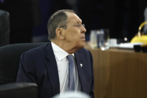 El ministro de Asuntos Exteriores de Rusia Serguéi Lavrov, participa durante la apertura de la cumbre de los BRICS este domingo, en Río de Janeiro (Brasil). EFE/Antonio Lacerda