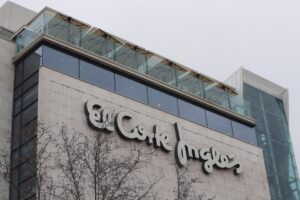 Imagen de archivo del edificio del Corte Inglés de la calle Serrano en Madrid.  EFE/ Kiko Huesca