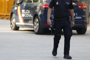 Un policía nacional en Madrid. EFE/ Mariscal