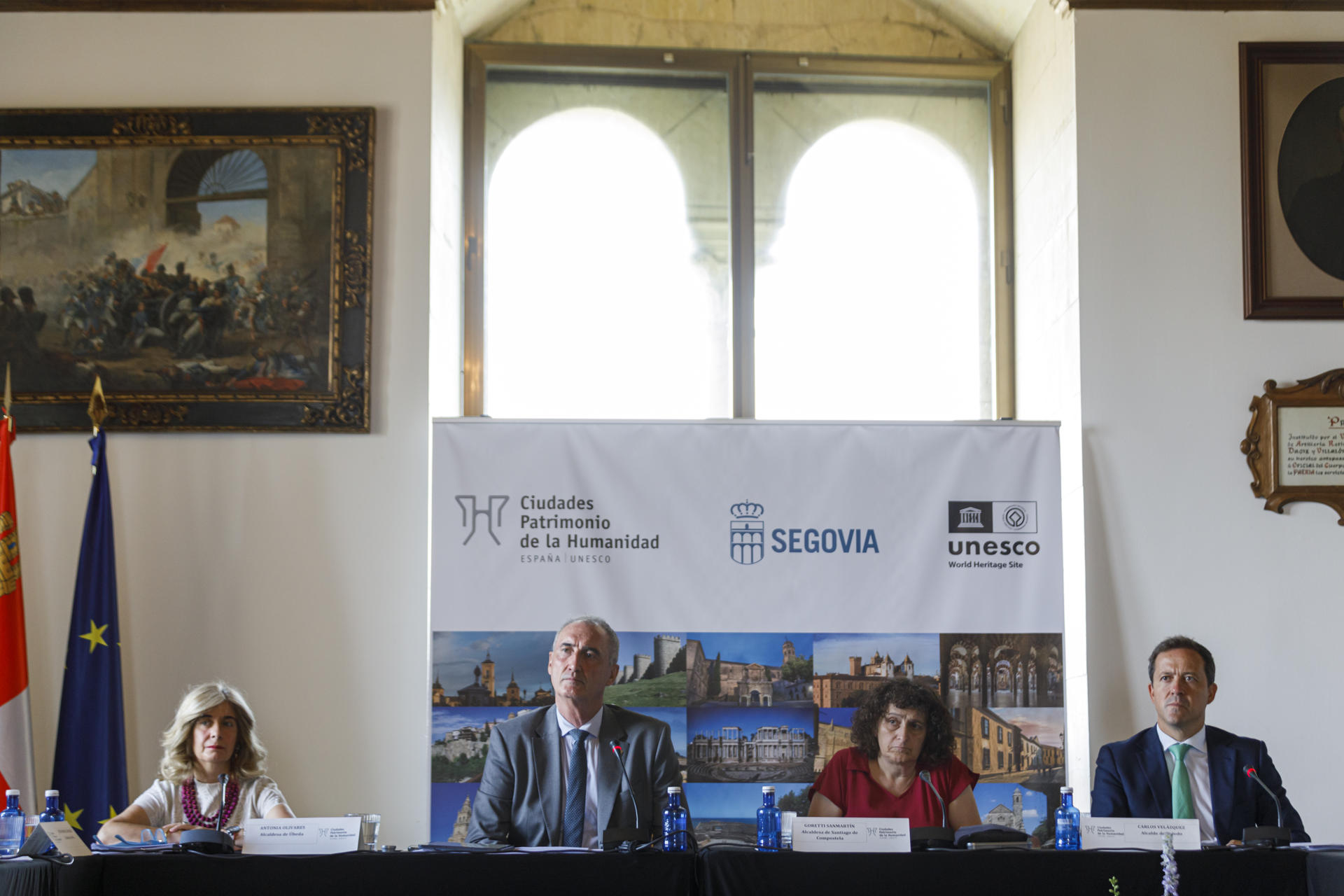 El grupo de Ciudades Patrimonio de la Humanidad de España (GCPHE) ha decidido este sábado en Segovia celebrar el 40 aniversario del reconocimiento como Patrimonio de la Humanidad de los cascos históricos de esta ciudad, de Ávila y de Santiago de Compostela, que son las tres primeras ciudades españolas que recibieron esta distinción de la Unesco, en diciembre de 1985. EFE/ Nacho Valverde***SOLO USO EDITORIAL/SOLO DISPONIBLE PARA ILUSTRAR LA NOTICIA QUE ACOMPAÑA (CRÉDITO OBLIGATORIO)***
