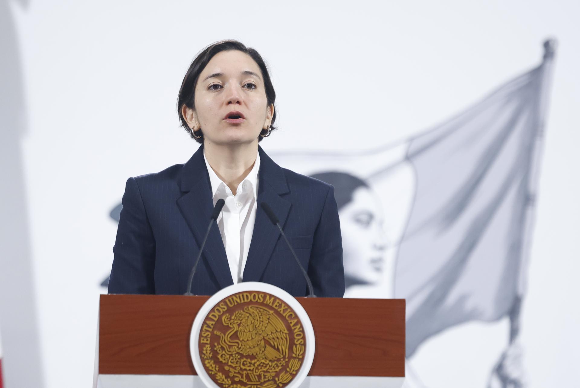 La titular del Secretariado Ejecutivo del Sistema Nacional de Seguridad Pública (SESNSP), Marcela Figueroa, habla durante una rueda de prensa este martes, en Palacio Nacional de la Ciudad de México (México). EFE/Sáshenka Gutiérrez