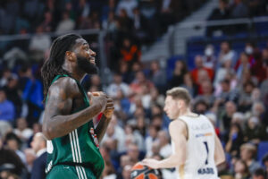 El pívot francés del Panathinaikos Mathias Lessort en una imagen de archivo. EFE/Juanjo Martín