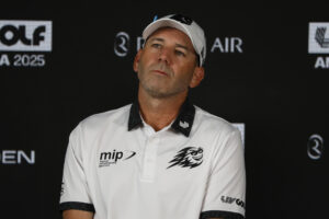 El jugador español y capitán del equipo Fireballs GC (full team), Sergio García, durante la rueda de prensa ofrecida como presentación de la tercera edición del LIV Golf Andalucía 2025, el circuito de golf financiado por Arabia Saudí, que se jugará en el campo Real Club Valderrama en San Roque (Cádiz). /EFE/A.Carrasco Ragel.