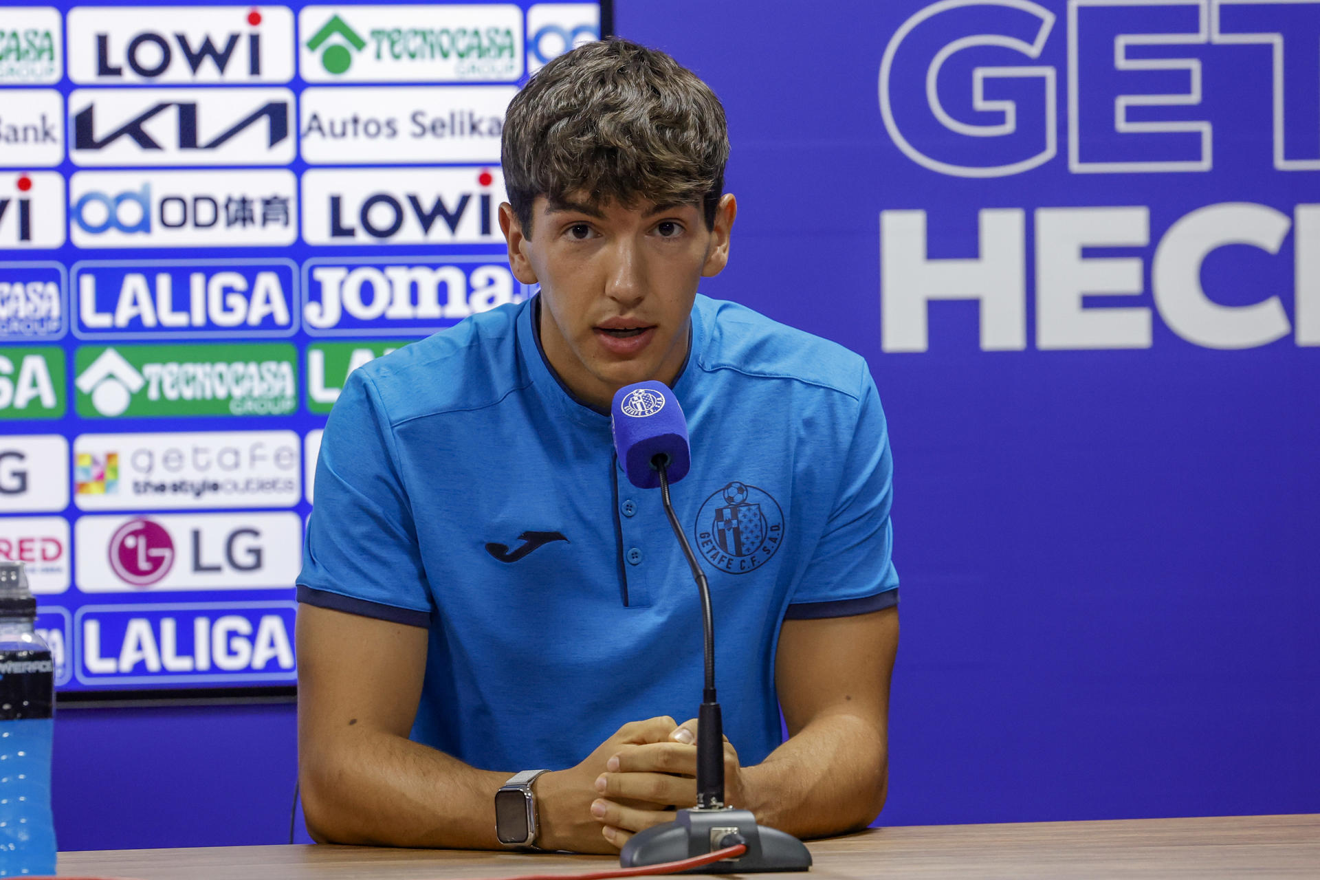 El centrocampista Mario Martín, durante su presentación como nuevo jugador del Getafe. EFE/ Zipi