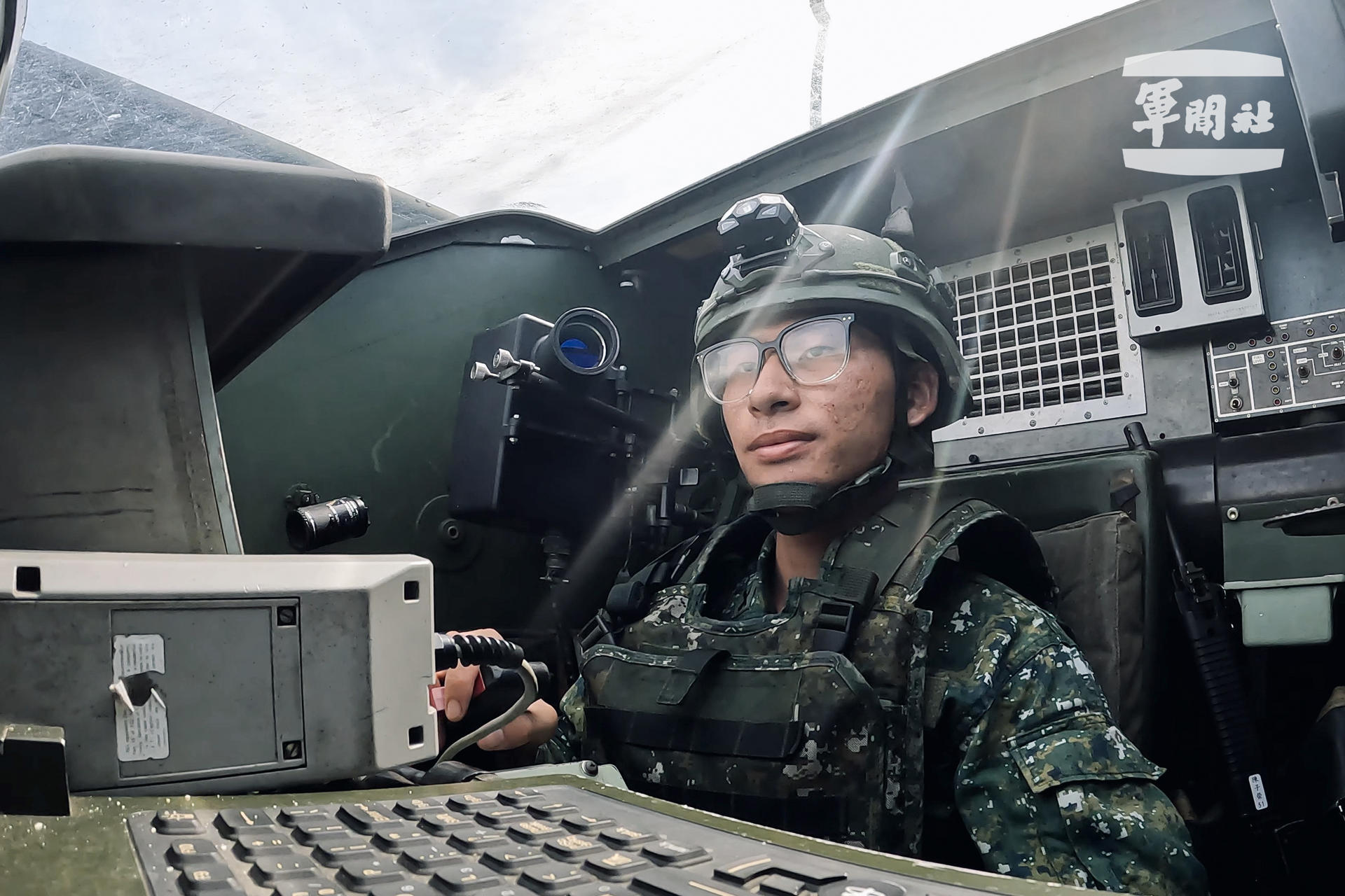 Las Fuerzas Armadas de Taiwán desplegaron este domingo varios sistemas de defensa antiaérea en distintos puntos de su territorio, en el marco de las maniobras militares anuales Han Kuang, que comenzaron el pasado miércoles, informaron fuentes oficiales. EFE/Agencia de Noticias Militares (MNA) de Taiwán -SOLO USO EDITORIAL/SOLO DISPONIBLE PARA ILUSTRAR LA NOTICIA QUE ACOMPAÑA (CRÉDITO OBLIGATORIO)-
