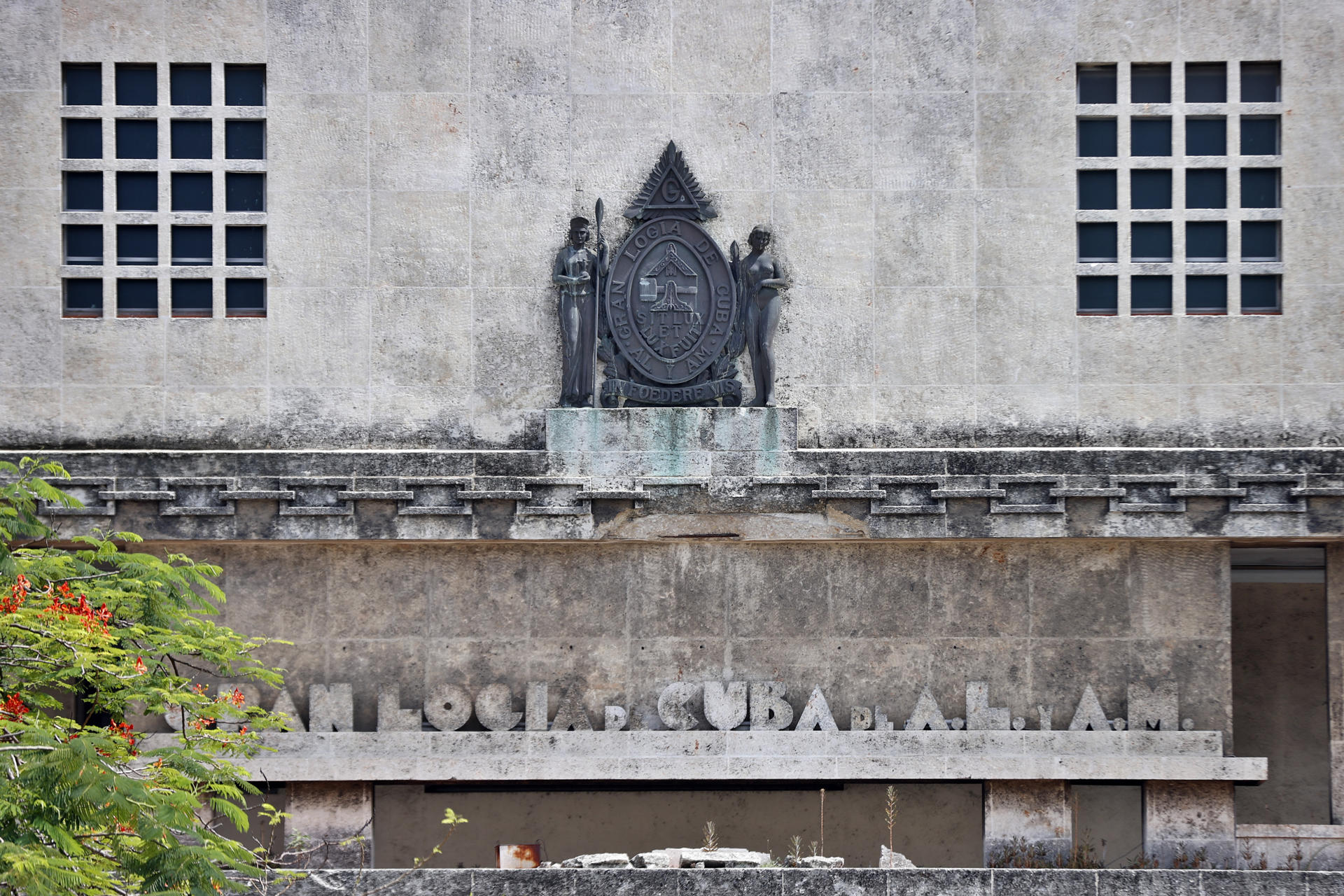 Fotografía que muestra la fachada del Gran Templo Nacional Masónico de Cuba, en La Habana (Cuba). EFE/ Ernesto Mastrascusa