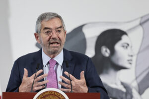 Fotografía de archivo del canciller de México, Juan Ramón de la Fuente. EFE/ José Méndez