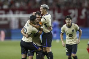 Los jugadores del FC Barcelona celebran el gol de Andreas Christensen durante el amistoso jugado este jueves en Seúl. EFE/EPA/JEON HEON-KYUN
