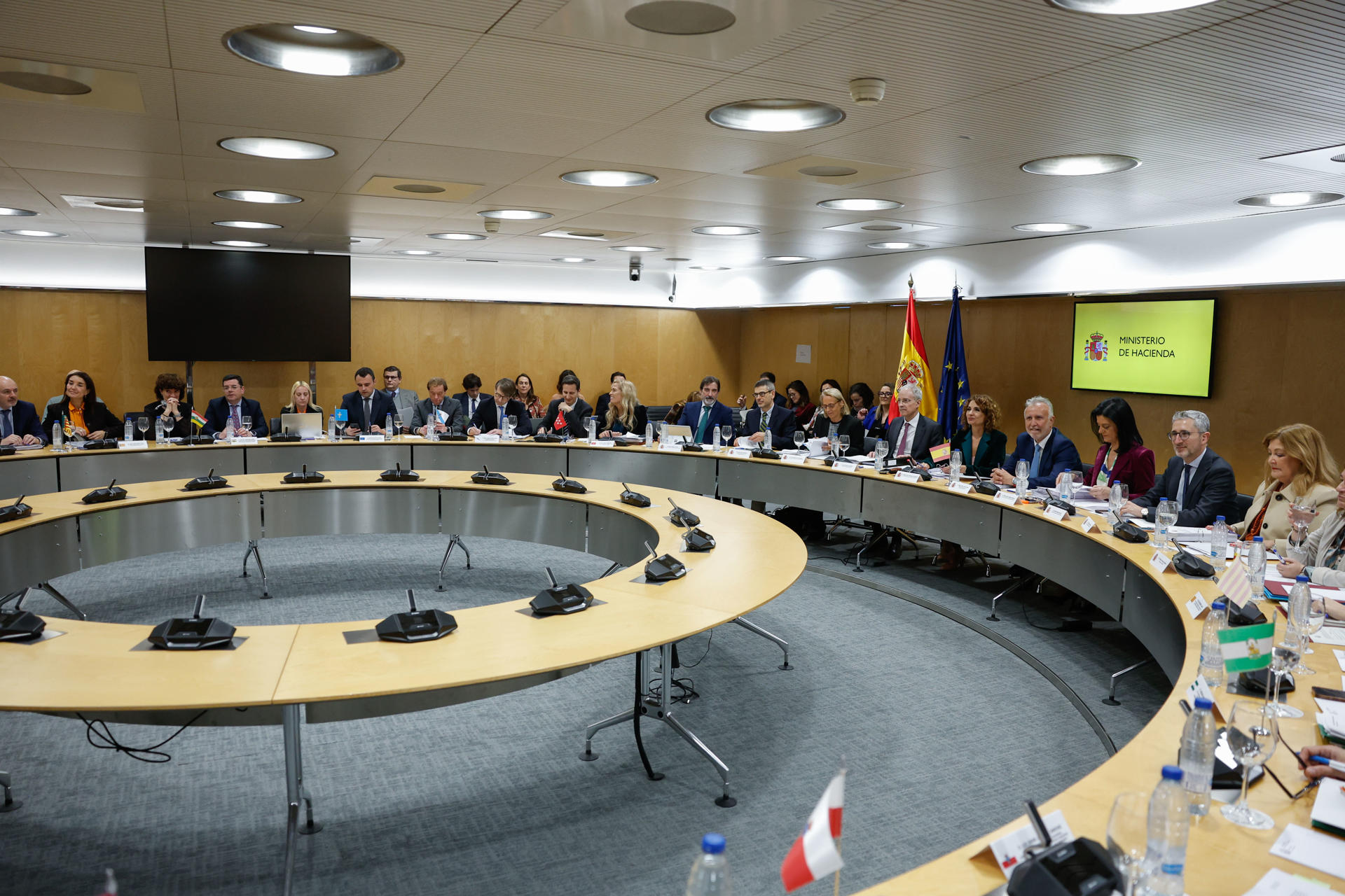 Imagen de archivo de una reunión del Consejo de Política Fiscal y Financiera. EFE/ Mariscal