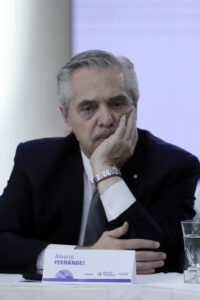 Fotografía de archivo del 29 de junio de 2024 del expresidente de Argentina Alberto Fernández durante una reunión del Grupo de Puebla en Tegucigalpa (Honduras). EFE/ Gustavo Amador