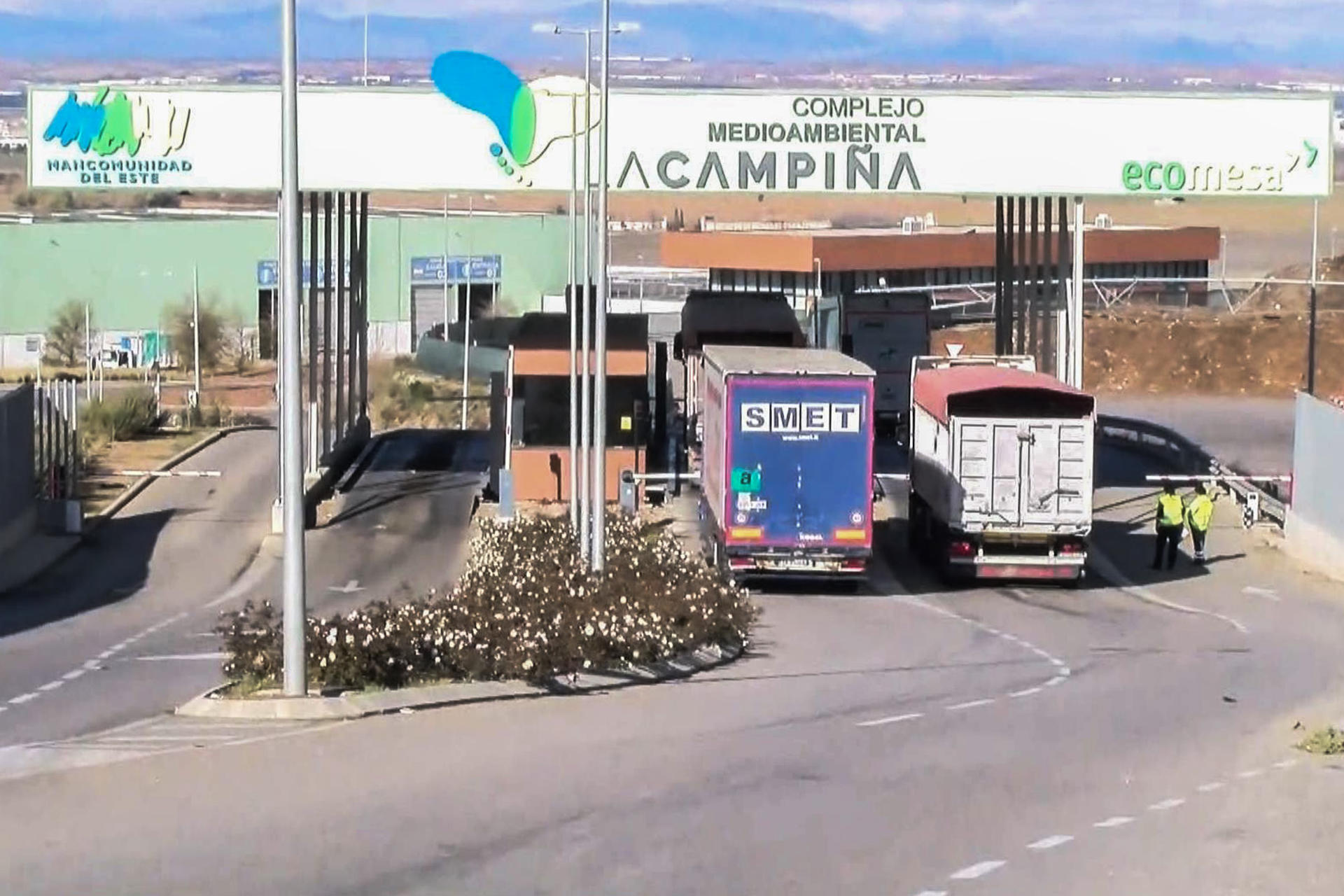 Vista del complejo de reciclaje de Loeches (Madrid), donde la Guardia Civil halló los restos humanos de un bebé de unas dos semanas de vida.  EFE
