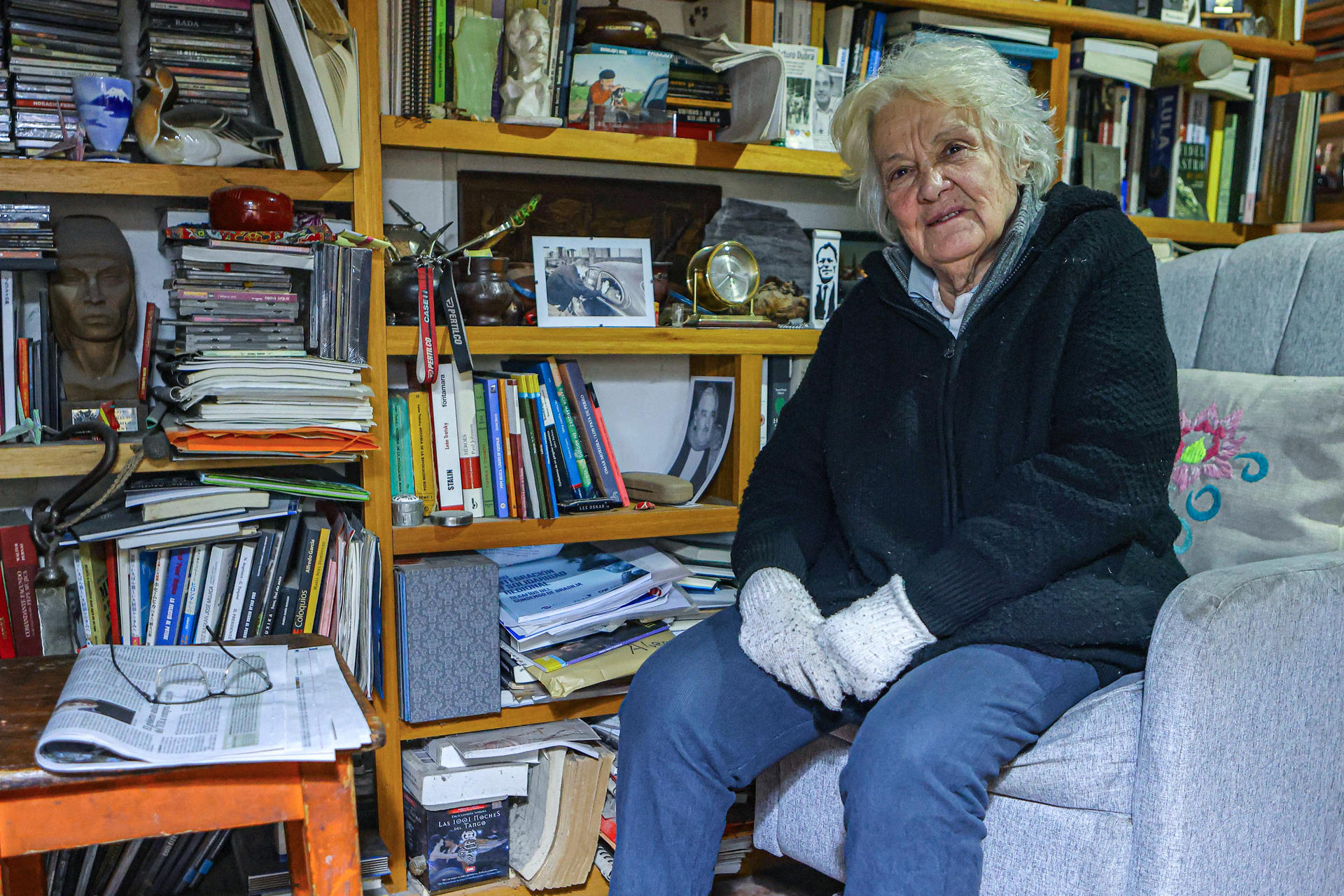 Fotografía tomada el pasado 27 de junio de la exvicepresidenta uruguaya y esposa del expresidente de Uruguay José Mujica, Lucía Topolansky, al posar durante una entrevista con EFE, en Montevideo (Uruguay). EFE/Gaston Britos
