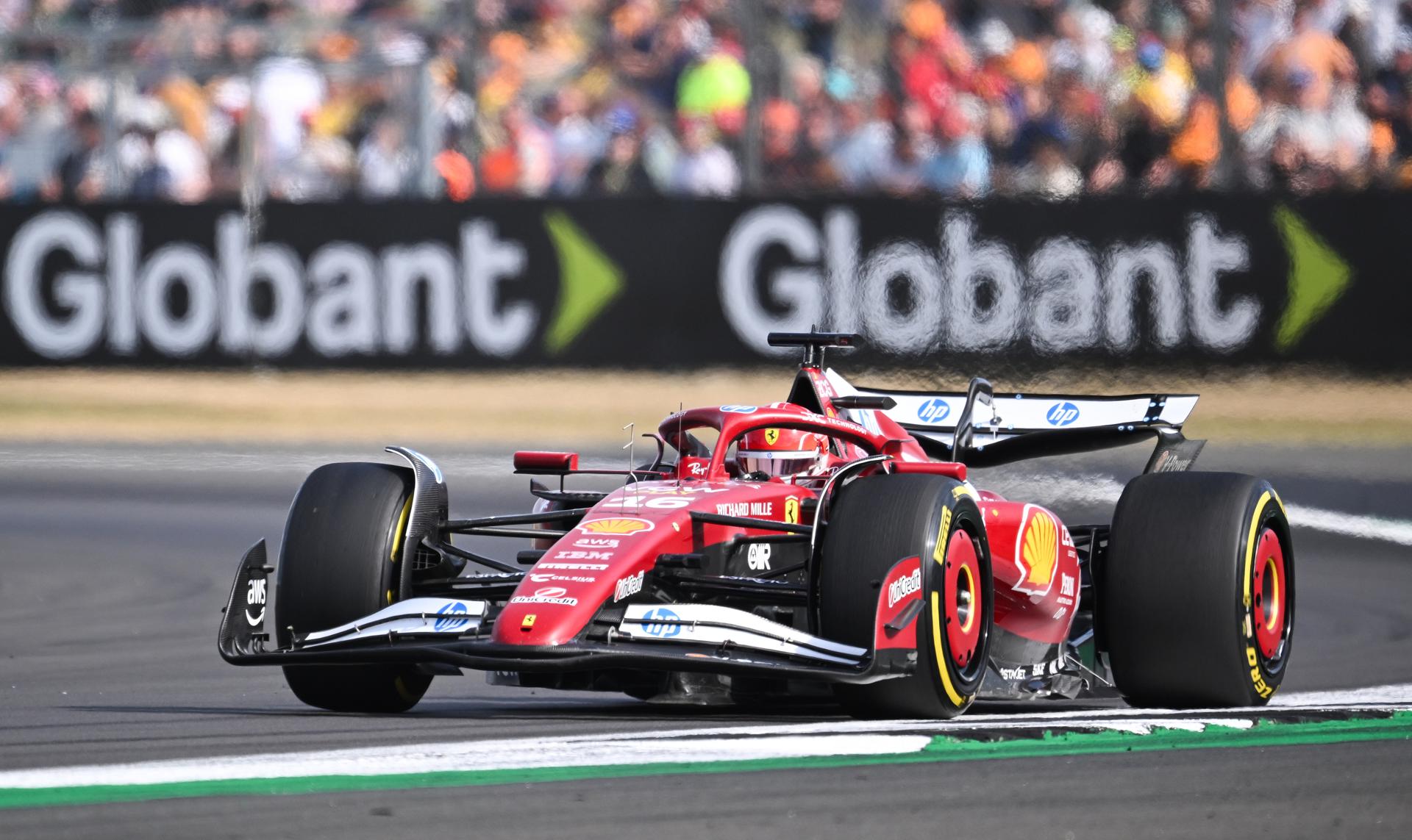 TOWCESTER (Reino Unido), 04/07/2025.- El monegasco Charles Leclerc (Ferrari), durante los entrenamientos libres para el Gran Premio de Gran Bretaña, este viernes, en Silverstone. (Fórmula Uno, Reino Unido) EFE/EPA/PETER POWELL .