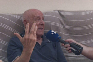 Torre Pacheco (Murcia).- Domingo Tomás, el hombre de 68 años de Torre Pacheco (Murcia) cuya agresión desencadenó una oleada de ataques racistas contra la población magrebí del municipio, en una imagen de archivo durante una entrevista con EFE. EFE/EFE-TV