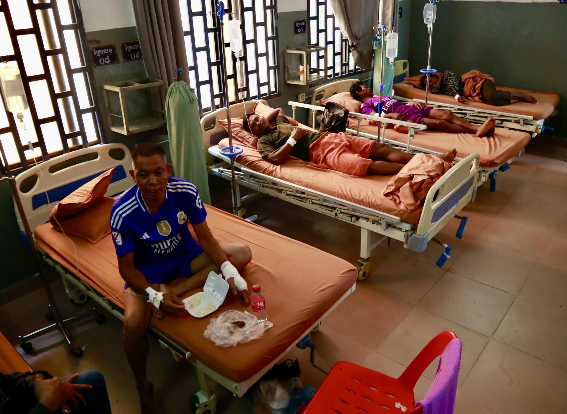 Camboyanos evacuados tras los ataques de Tailandia.
EFE/EPA/KITH SEREY
