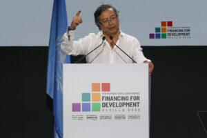 El presidente de Colombia, Gustavo Petro, durante su intervención en la IV Conferencia Internacional de la ONU sobre Financiación para el Desarrollo, en Sevilla (España). EFE