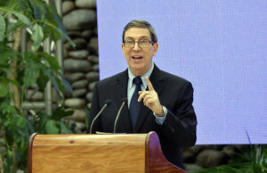Fotografía de archivo del ministro cubano de Relaciones Exteriores, Bruno Rodríguez Parrilla, durante una rueda de prensa, en La Habana (Cuba). EFE/Ernesto Mastrascusa