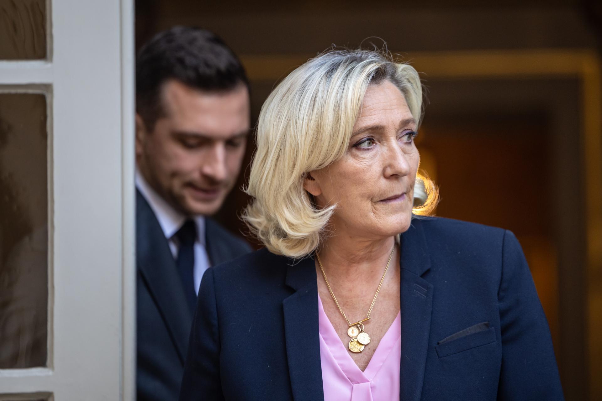 Imagen de archivo de Marine Le Pen y del presidente de la RN y delfín de Le Pen, Jordan Bardella. EFE/EPA/CHRISTOPHE PETIT TESSON