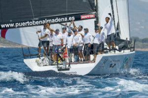 El 'Soho' de Antonio Banderas celebra su victoria en la 42 Edición de la Copa del Rey de Vela del 2024. EFE/Ballesteros