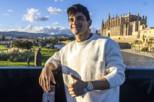 Foto de archivo del campeón del mundo de MotoGP Jorge Martín en un acto celebrado en Palma. EFE/CATI CLADERA