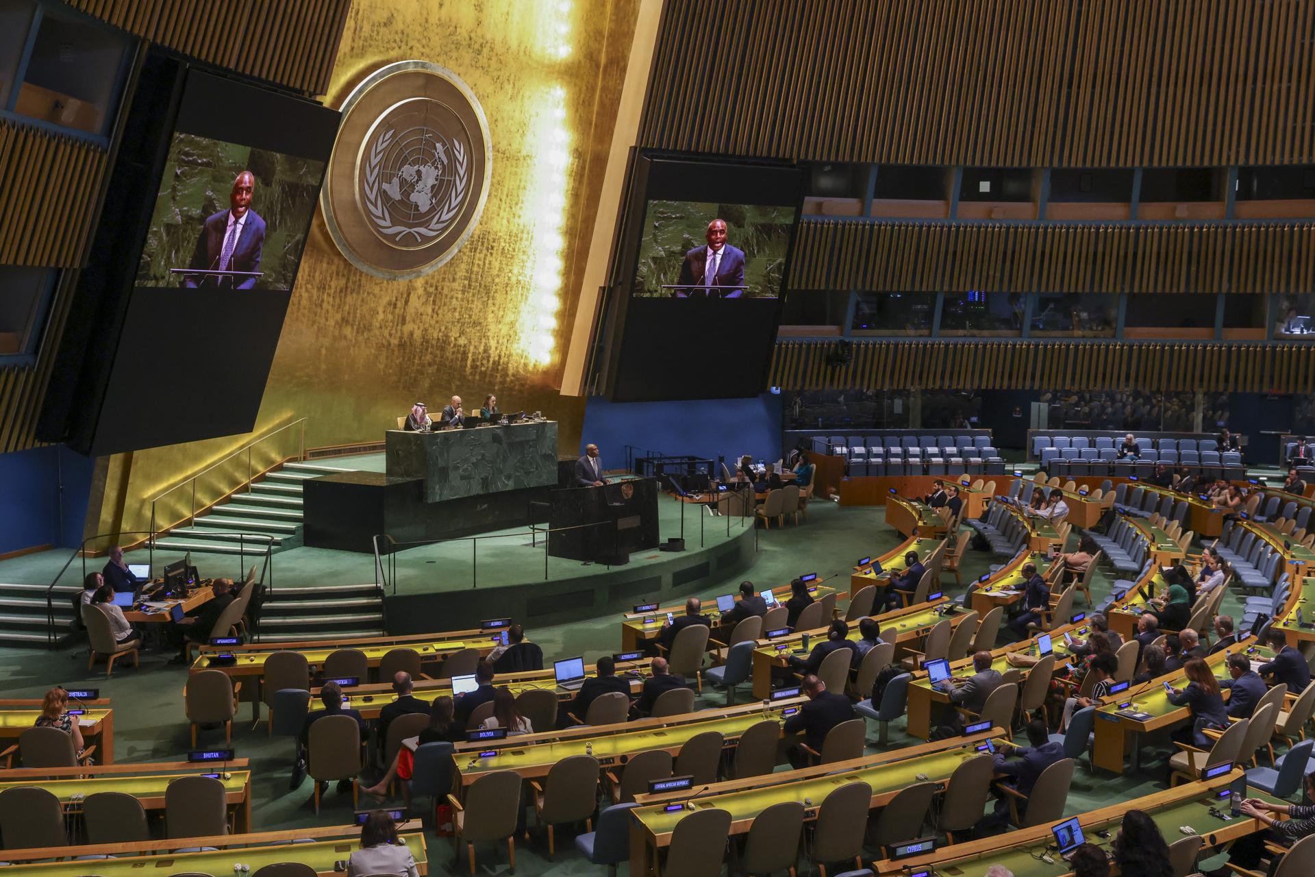 Fotografía de una sesión de la Conferencia Internacional para la solución de los dos Estados en Oriente Medio en Nueva York(EE.UU.). EFE/EPA/SARAH YENESEL