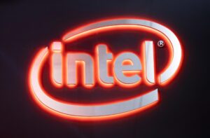 Fotografía de archivo del logo de Intel. EFE/Ian Langsdon