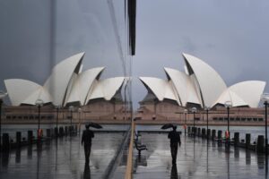 Imagen de archivo que muestra la Ópera de Sídney en Nueva Gales del Sur, Australia, el 1 de enero de 2021. EFE/EPA/MICK TSIKAS AUSTRALIA AND NEW ZEALAND OUT[AUSTRALIA AND NEW ZEALAND OUT]