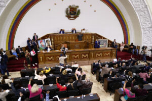 Fotografía de archivo de diputados en una sesión en el Palacio Federal Legislativo, sede de la Asamblea Nacional de Venezuela. EFE/ Rayner Peña