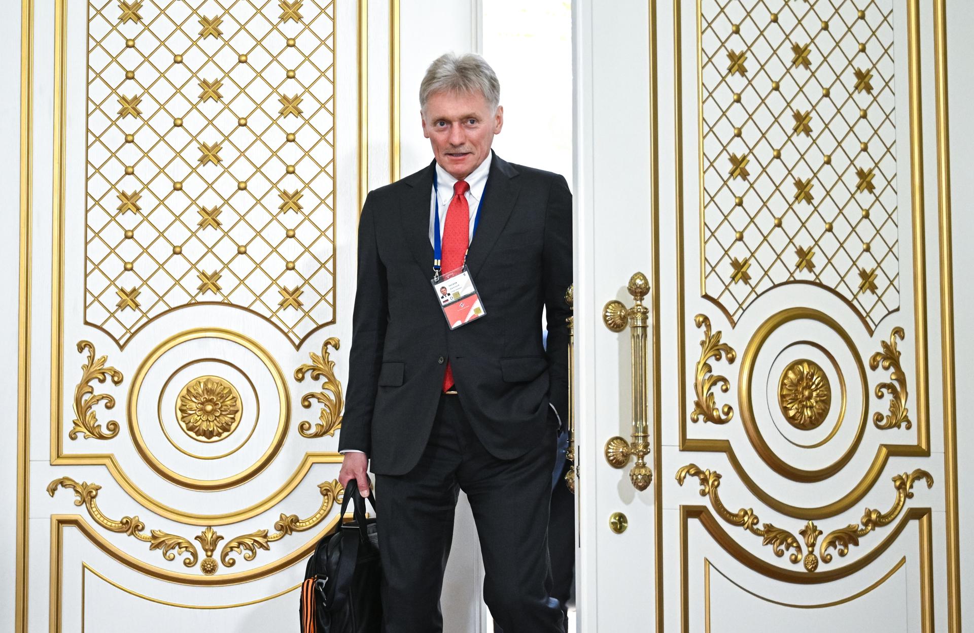 El portavoz del Kremlin, Dmitri Peskov, en una imagen de archivo. EFE/EPA/SERGEI BOBYLEV / SPUTNIK / KREMLIN POOL